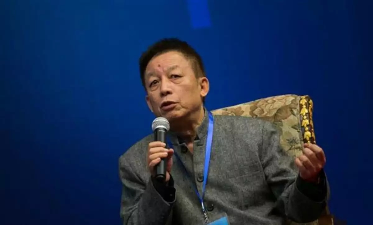 退休8年后，易中天重回厦大履新，任人文与